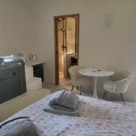 Couette-café Mas De Bouilhac 1 Gite, 1 Insolite, 1 Romantique 3*